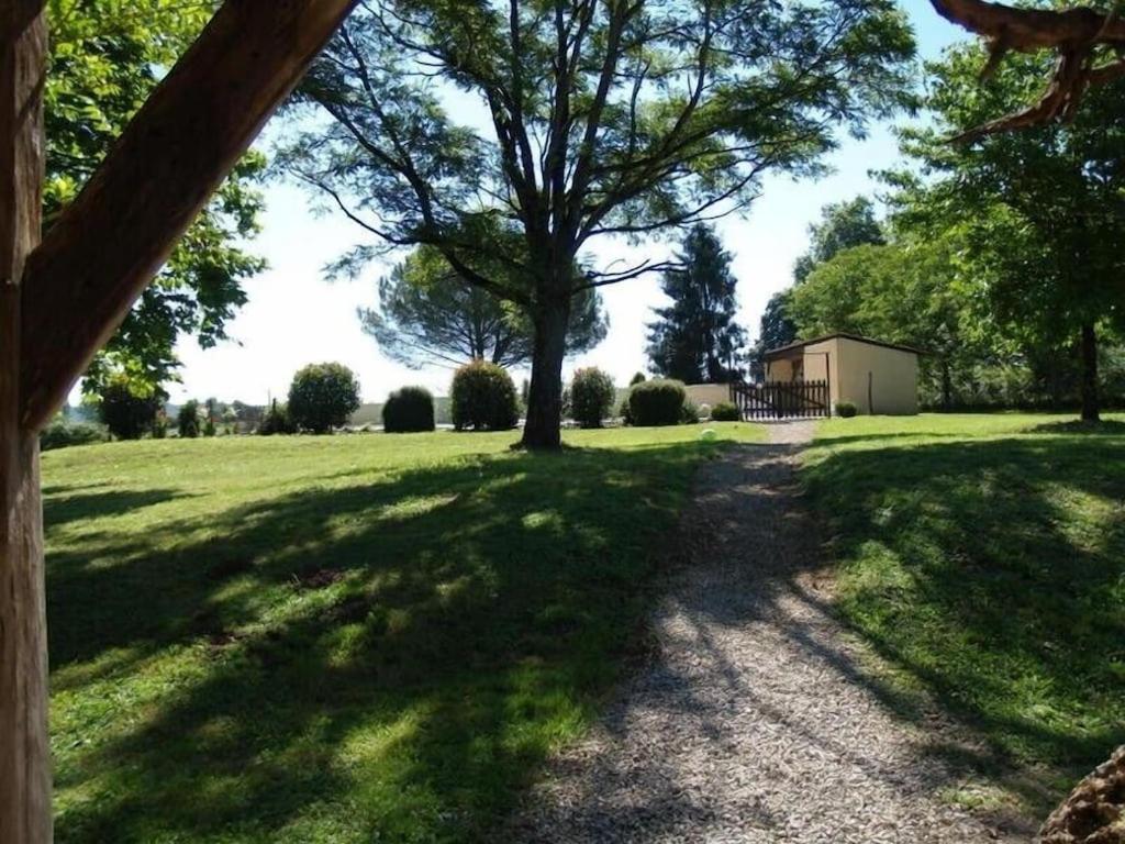 Le Cireysou - Secluded Farmhouse With Large Private Pool And Grounds Saint-Germain-et-Mons Экстерьер фото