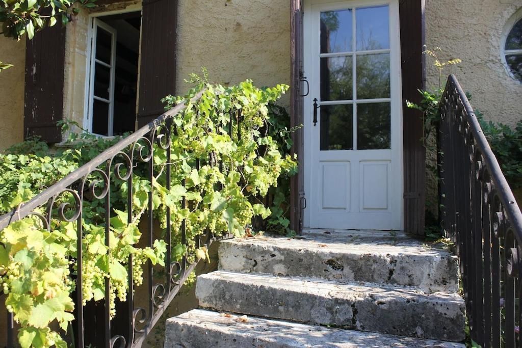 Le Cireysou - Secluded Farmhouse With Large Private Pool And Grounds Saint-Germain-et-Mons Экстерьер фото